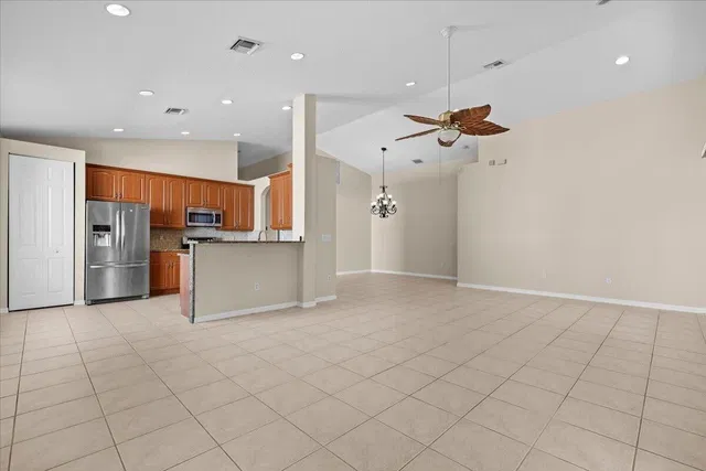  Residence photo 8