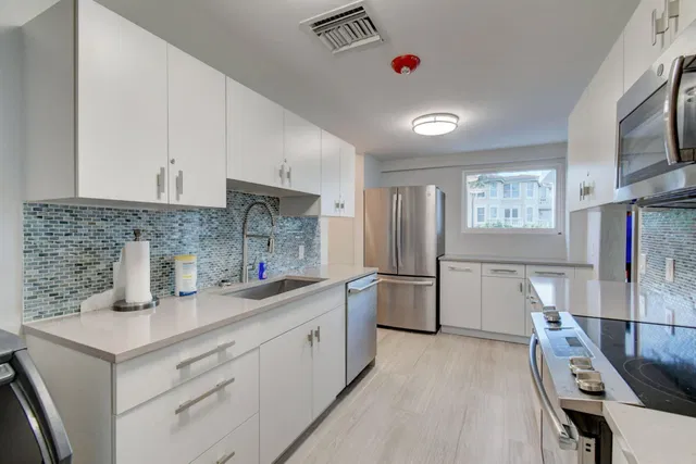  Unit 808 photo 73