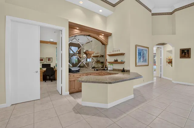 Woodfield Country Club Residence photo 12