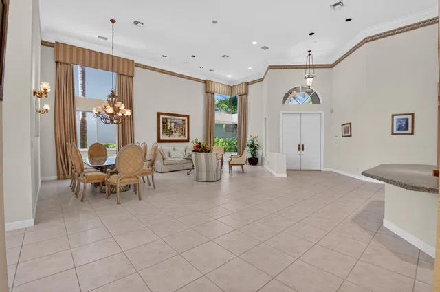 Woodfield Country Club Residence photo 14