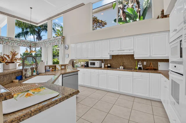 Woodfield Country Club Residence photo 20