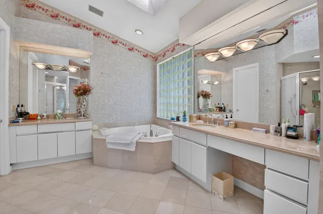 Woodfield Country Club Residence photo 30