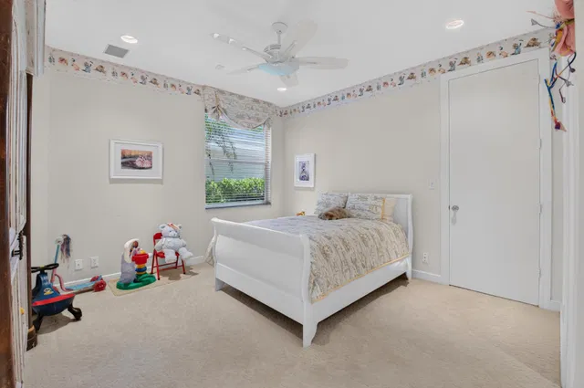 Woodfield Country Club Residence photo 37