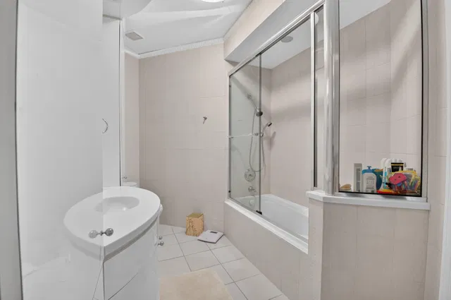 Woodfield Country Club Residence photo 44