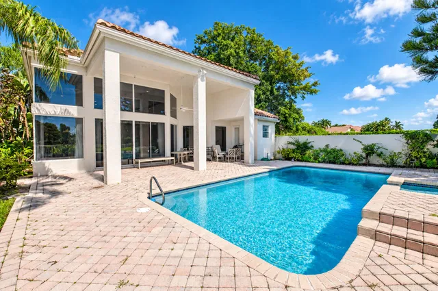 Woodfield Country Club Residence photo 53
