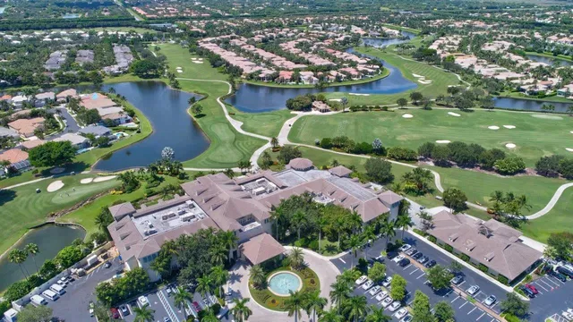 Woodfield Country Club Residence photo 90