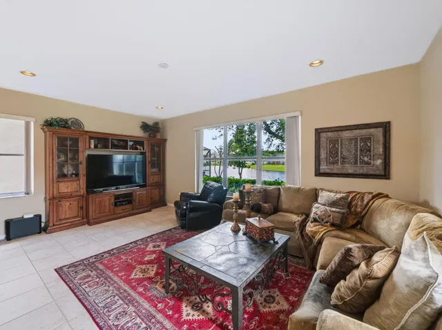 Residence photo 14