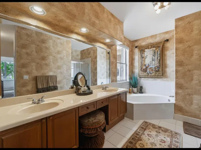 Residence photo 29