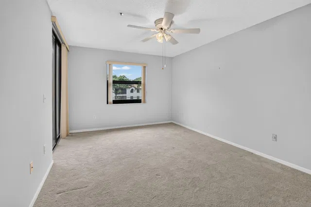 Residence photo 11