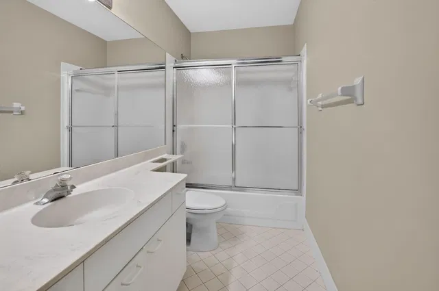 Residence photo 17