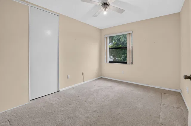 Residence photo 19