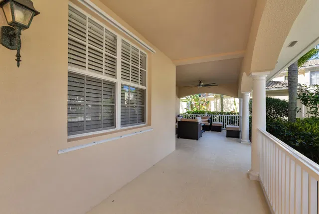  Residence photo 6