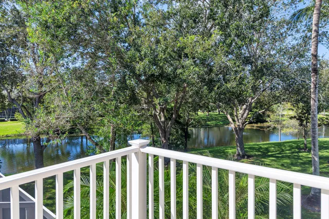  Residence photo 33