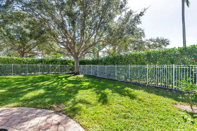  Residence photo 48