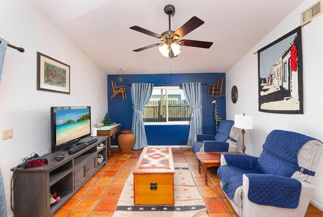 Residence photo 20