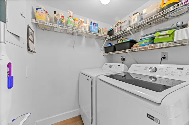 Unit 323 photo 23