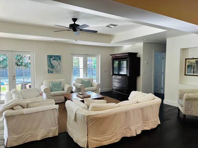 Residence photo 3