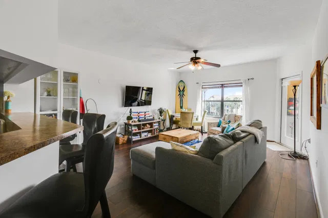 Unit 403 photo 14