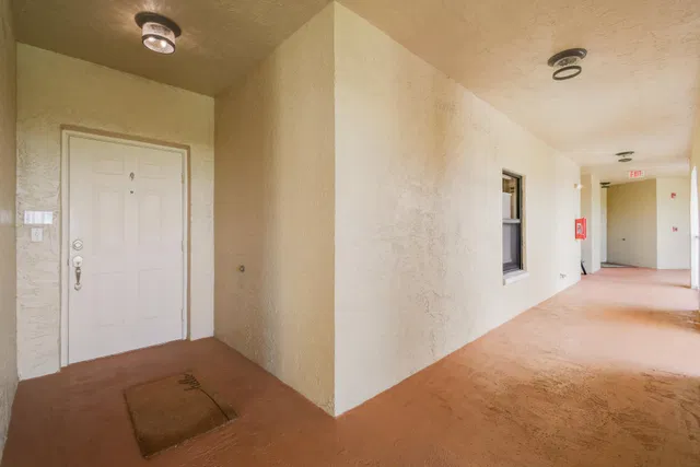 Unit 403 photo 37