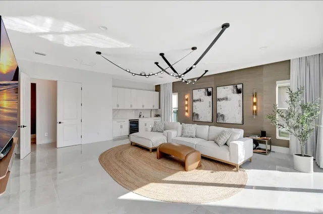 Residence photo 17