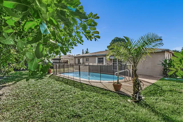 Residence photo 43