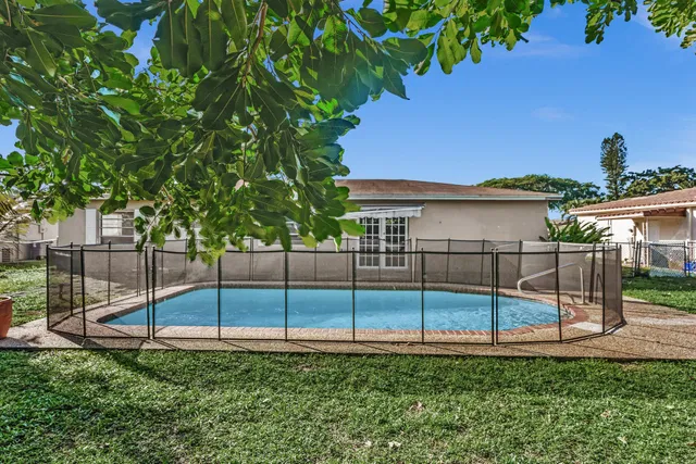 Residence photo 44