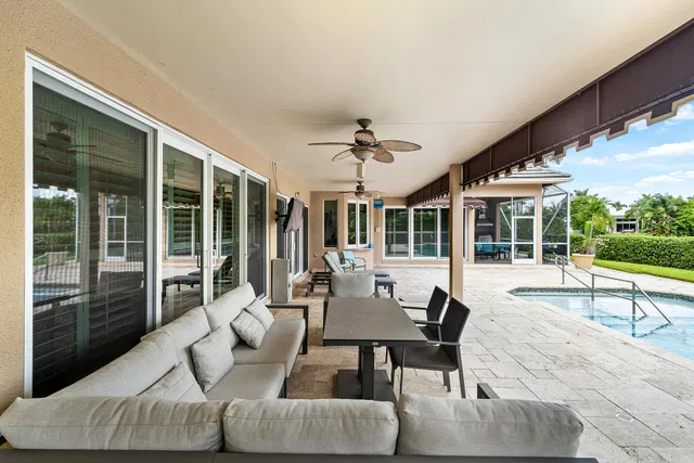 St. Andrews Country Club Residence photo 32