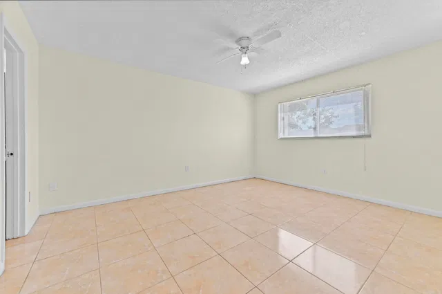  Residence photo 12