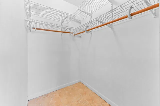  Residence photo 14
