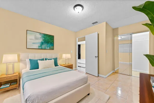  Residence photo 15