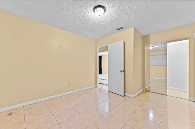  Residence photo 16
