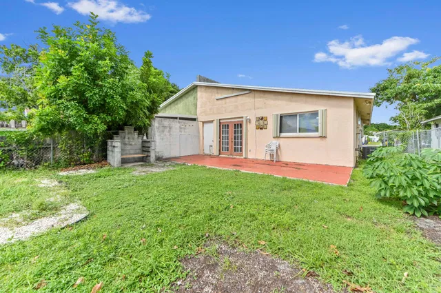  Residence photo 24