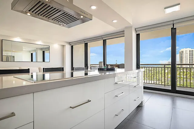 Singer Island Unit 1005 photo 10