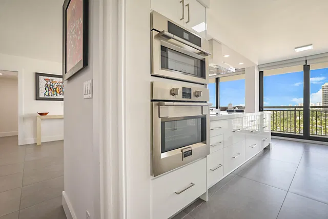 Singer Island Unit 1005 photo 16