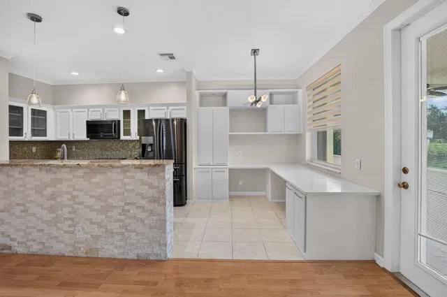  Residence photo 11