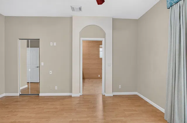  Residence photo 24