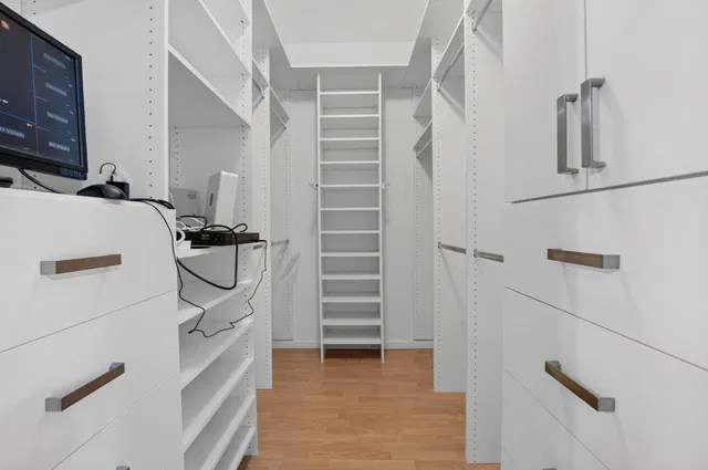  Residence photo 30