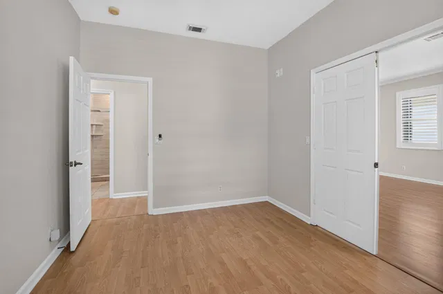 Residence photo 32
