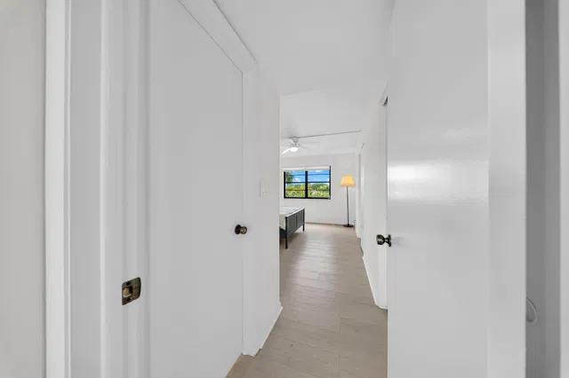 Unit 305 photo 19