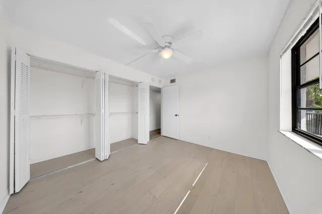 Unit 305 photo 20