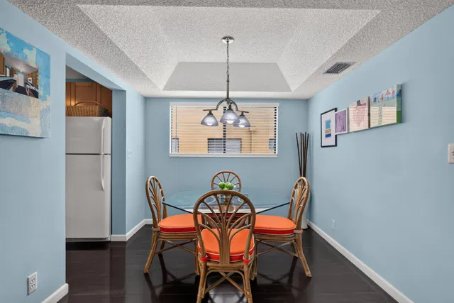  Unit 142 photo 6