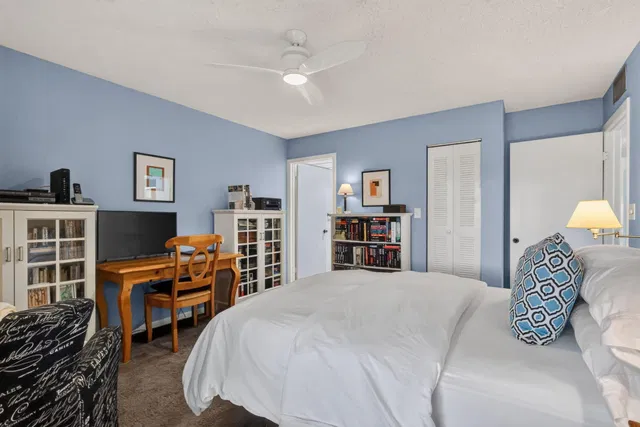  Unit 142 photo 22