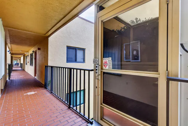  Unit 142 photo 30