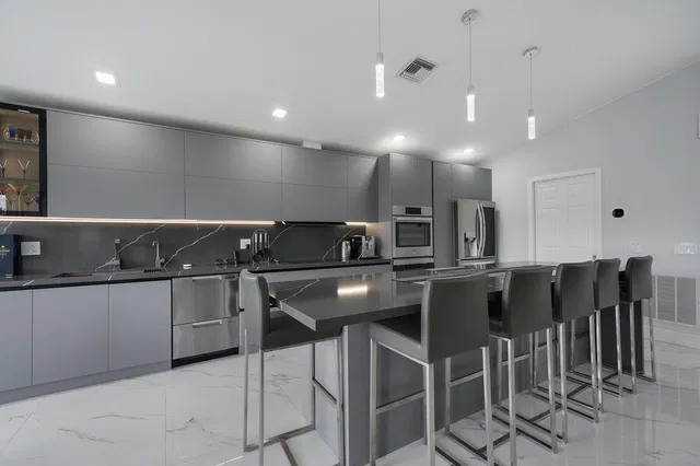 Residence photo 9