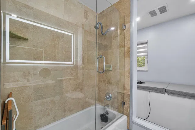  Unit C photo 21