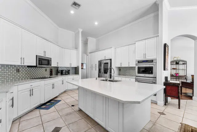 Residence photo 16