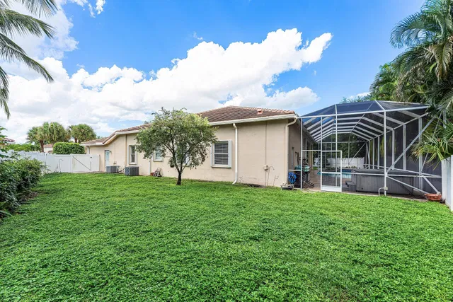 Residence photo 36