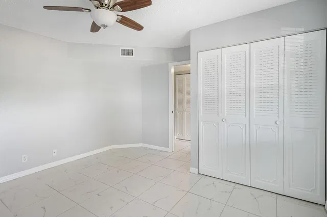 Unit 211 photo 17