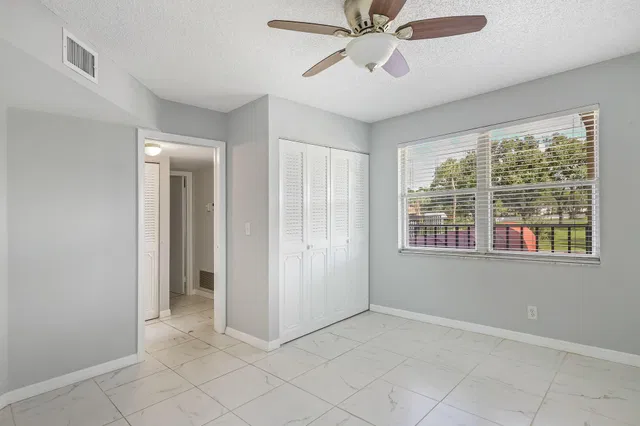 Unit 211 photo 18