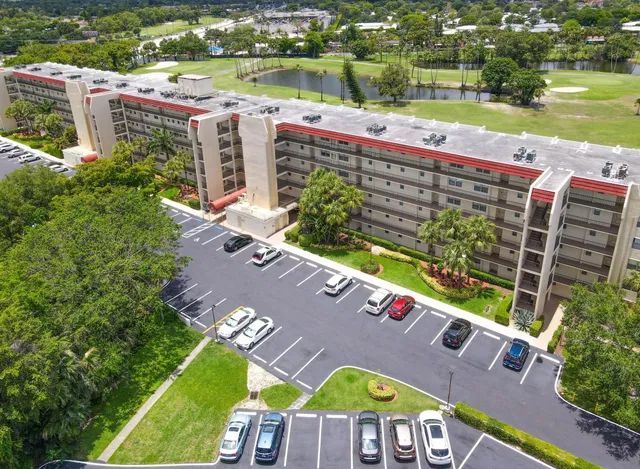 Unit 211 photo 33